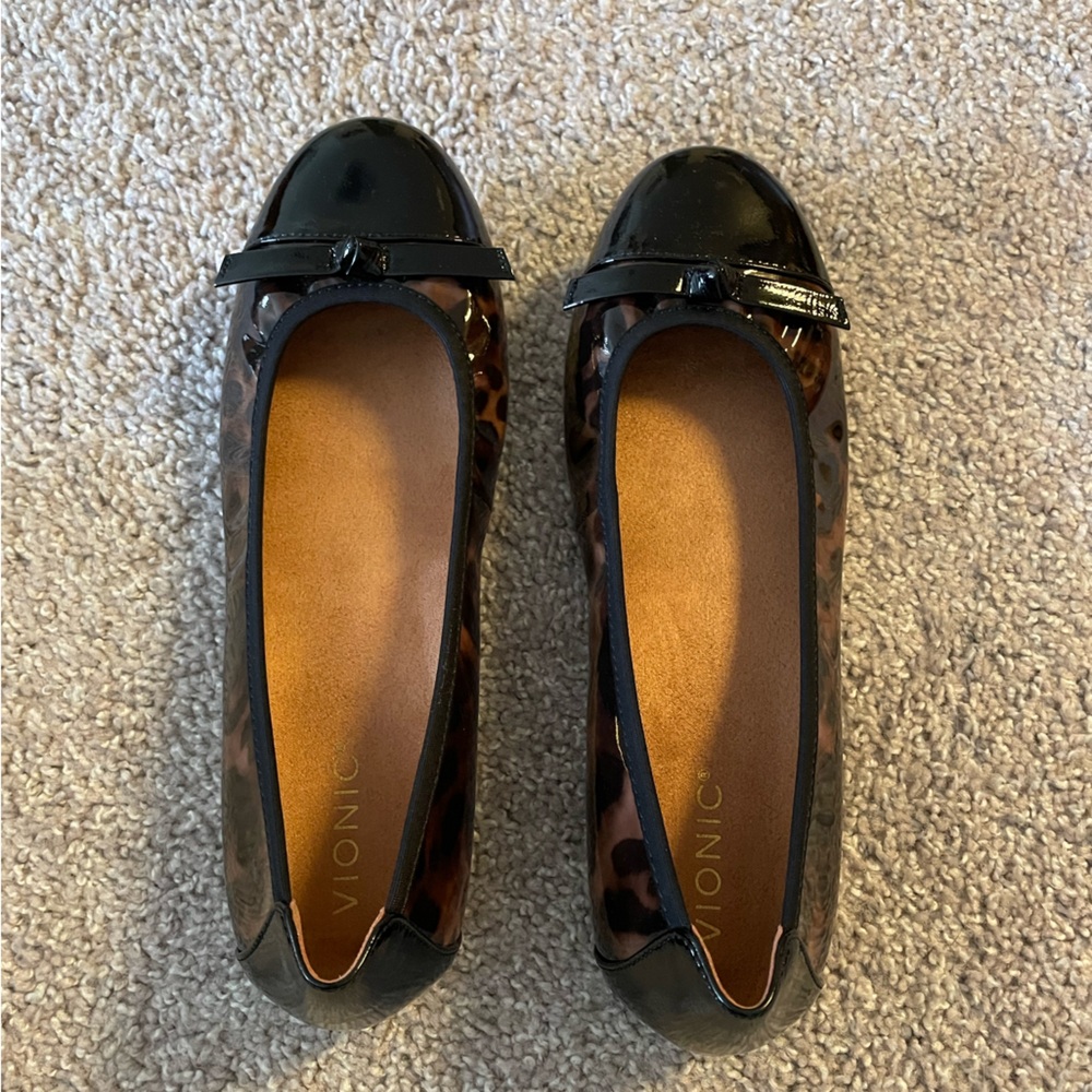 Vionic Amorie ballet flats